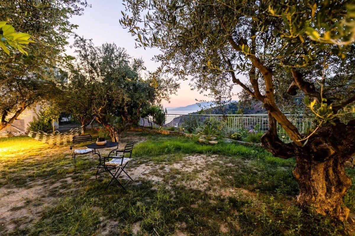 Kitries Summer Getaway - Eden Comfy Suite Kitriai Экстерьер фото